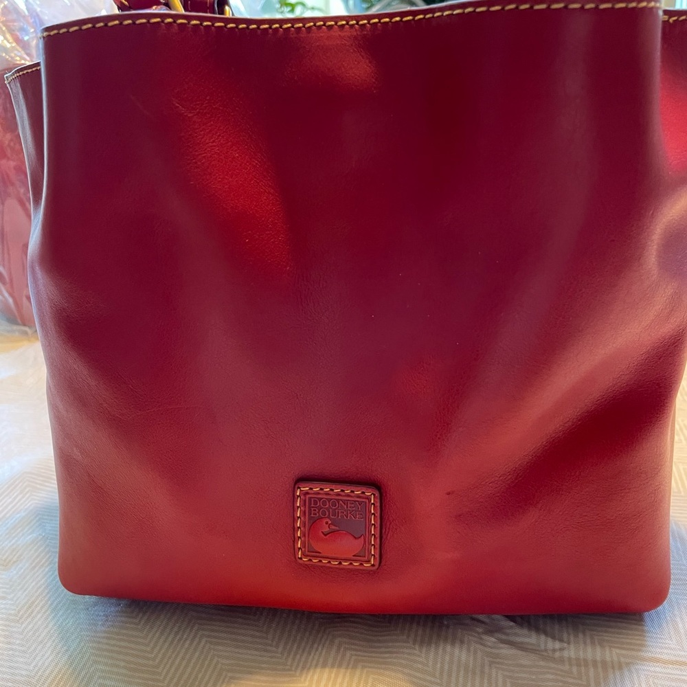 Dooney & Bourke